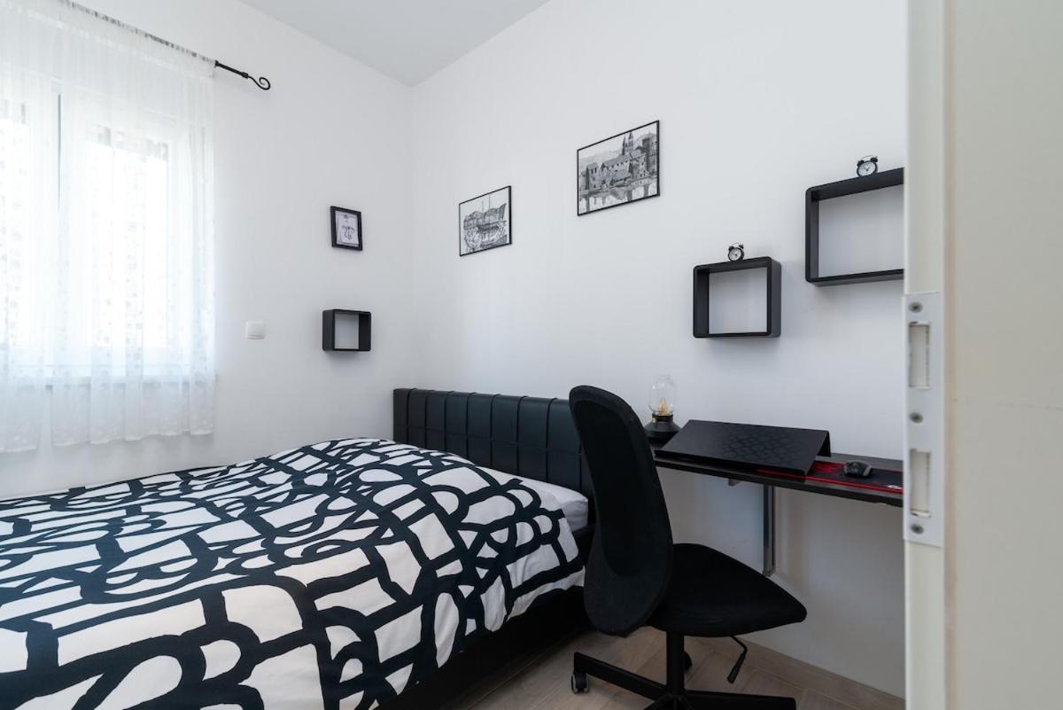 Apartman Spiro Trogir Exterior foto
