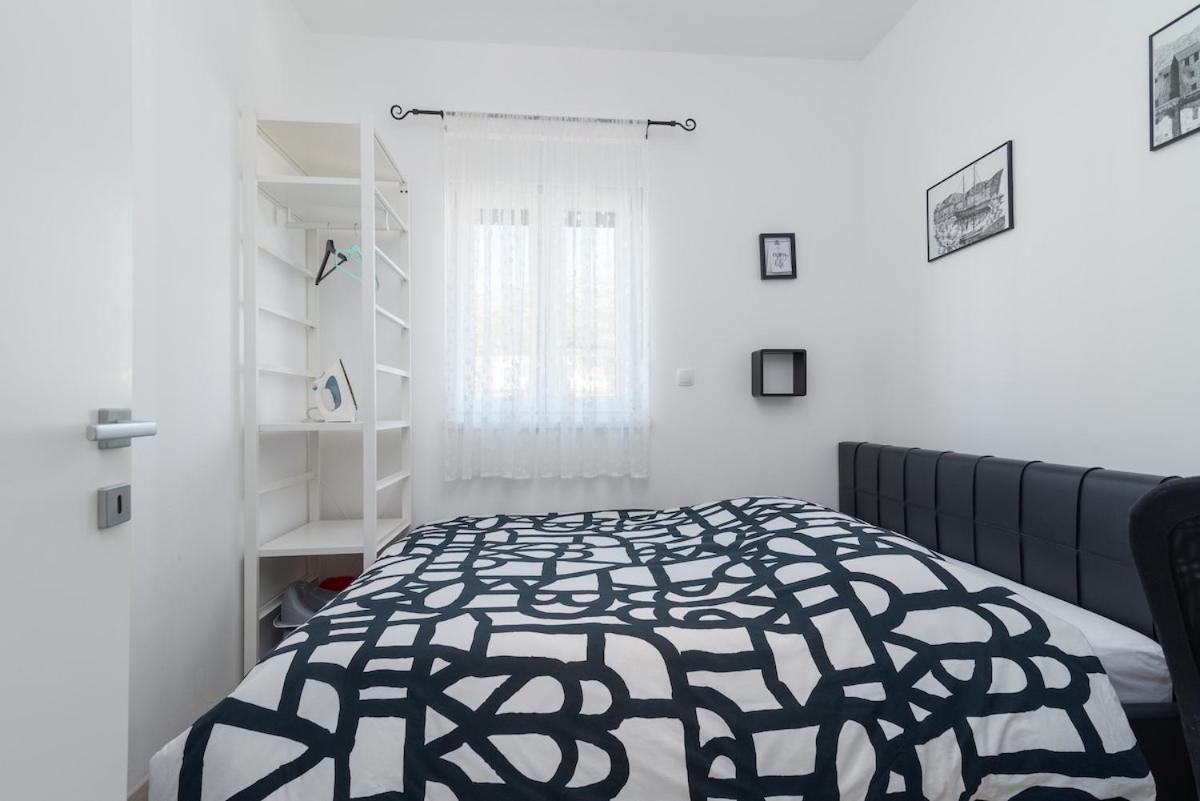 Apartman Spiro Trogir Exterior foto